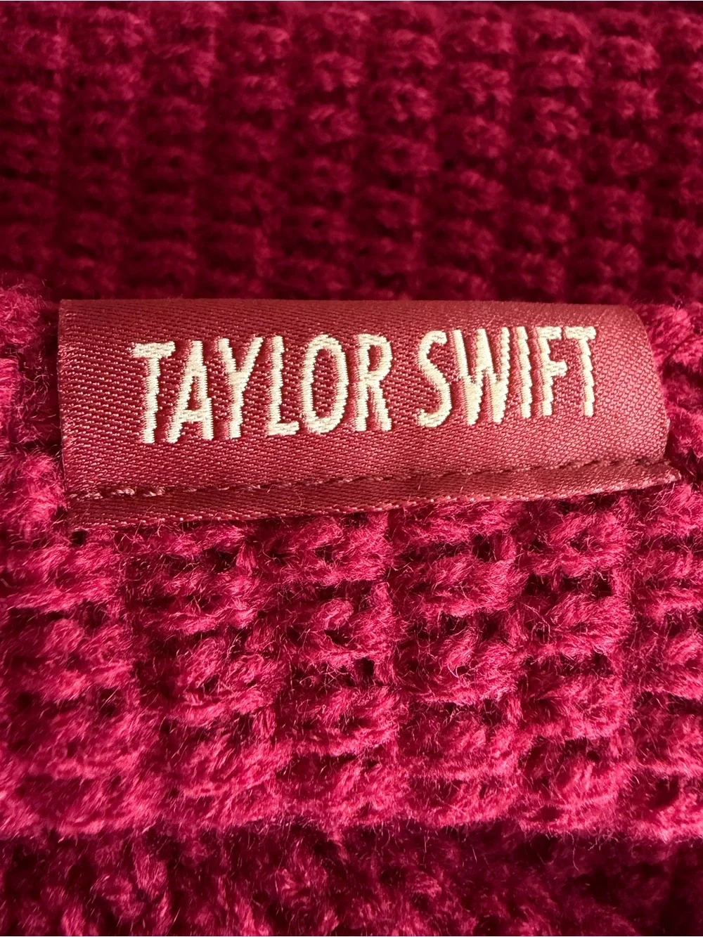 Official Taylor Swift All Too Well Red (Taylor’s Version) Knit Fringe Scarf